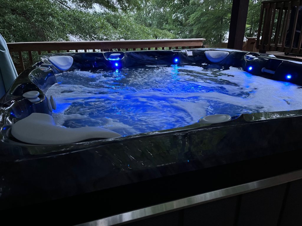 Hot tub vacation rental lake gaston