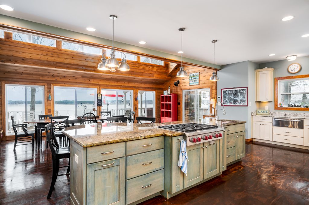 Fully Stocked Kitchen