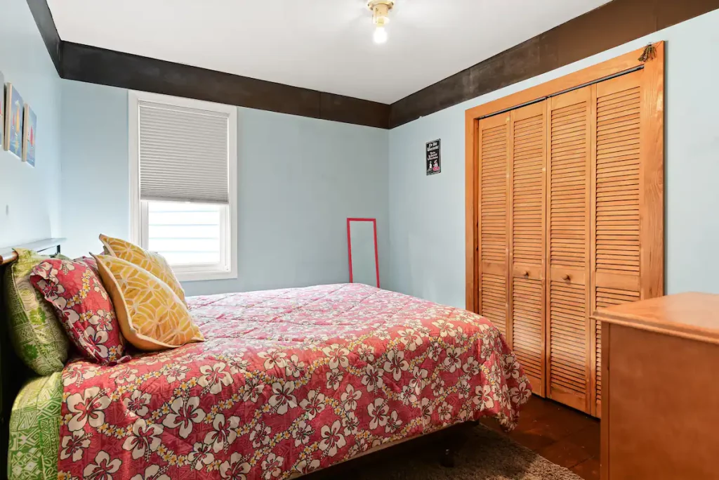 2nd downstairs bedroom